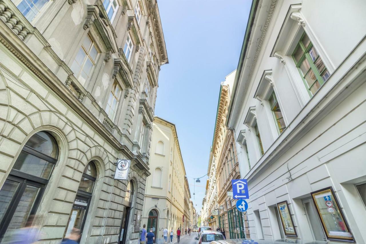 Curry Apartments Budapest Esterno foto